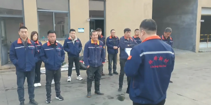 2023年11月14日，山東林峰新型裝飾材料有限公司舉行甲醛泄漏事故應(yīng)急預(yù)案的演練。